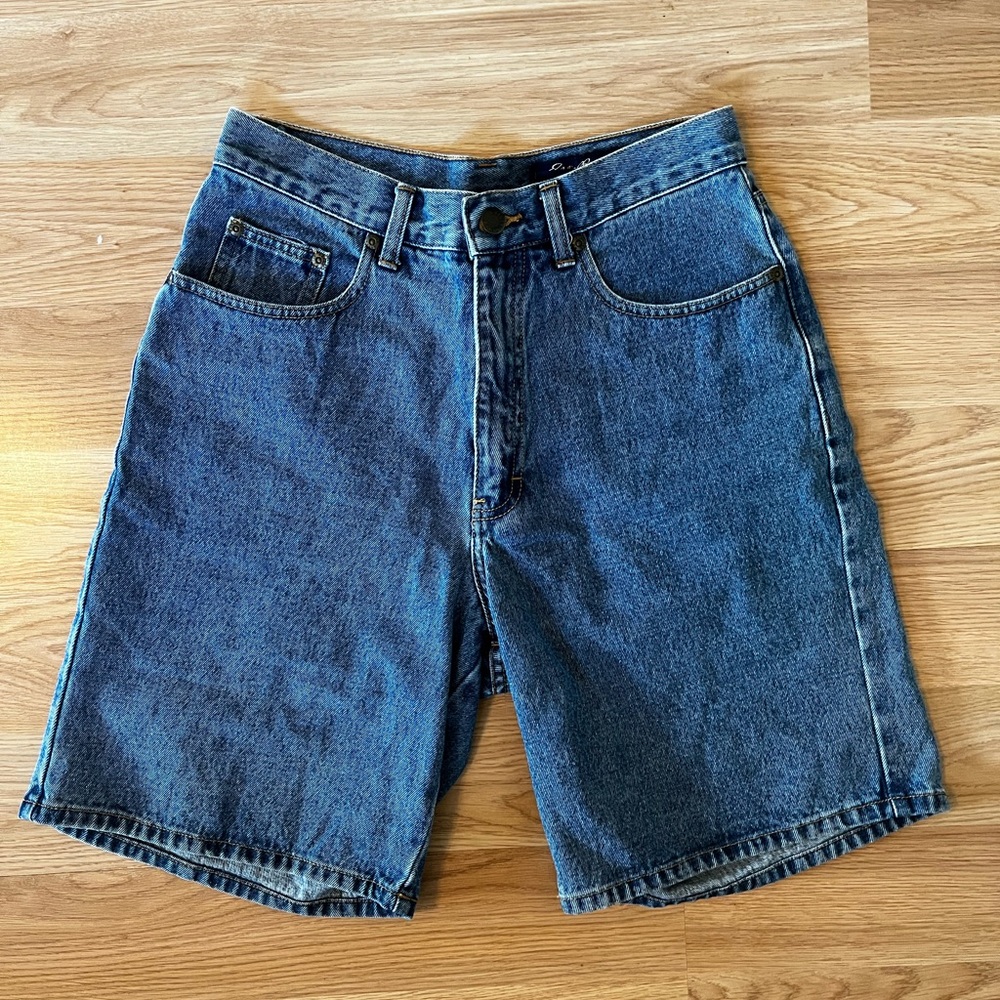 Eddie Bauer denim loose fit shorts women’s size 8